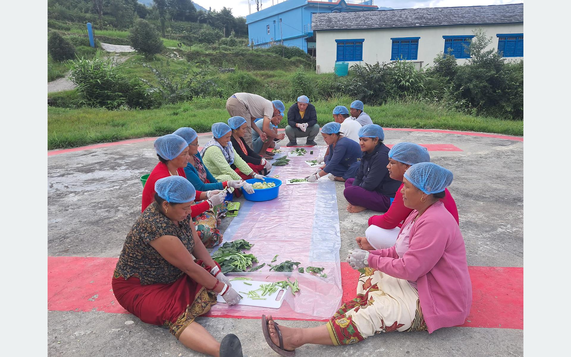 सीमान्तकृत समुदायलाई घरबासमार्फत रोजगारसँग जोडिदै