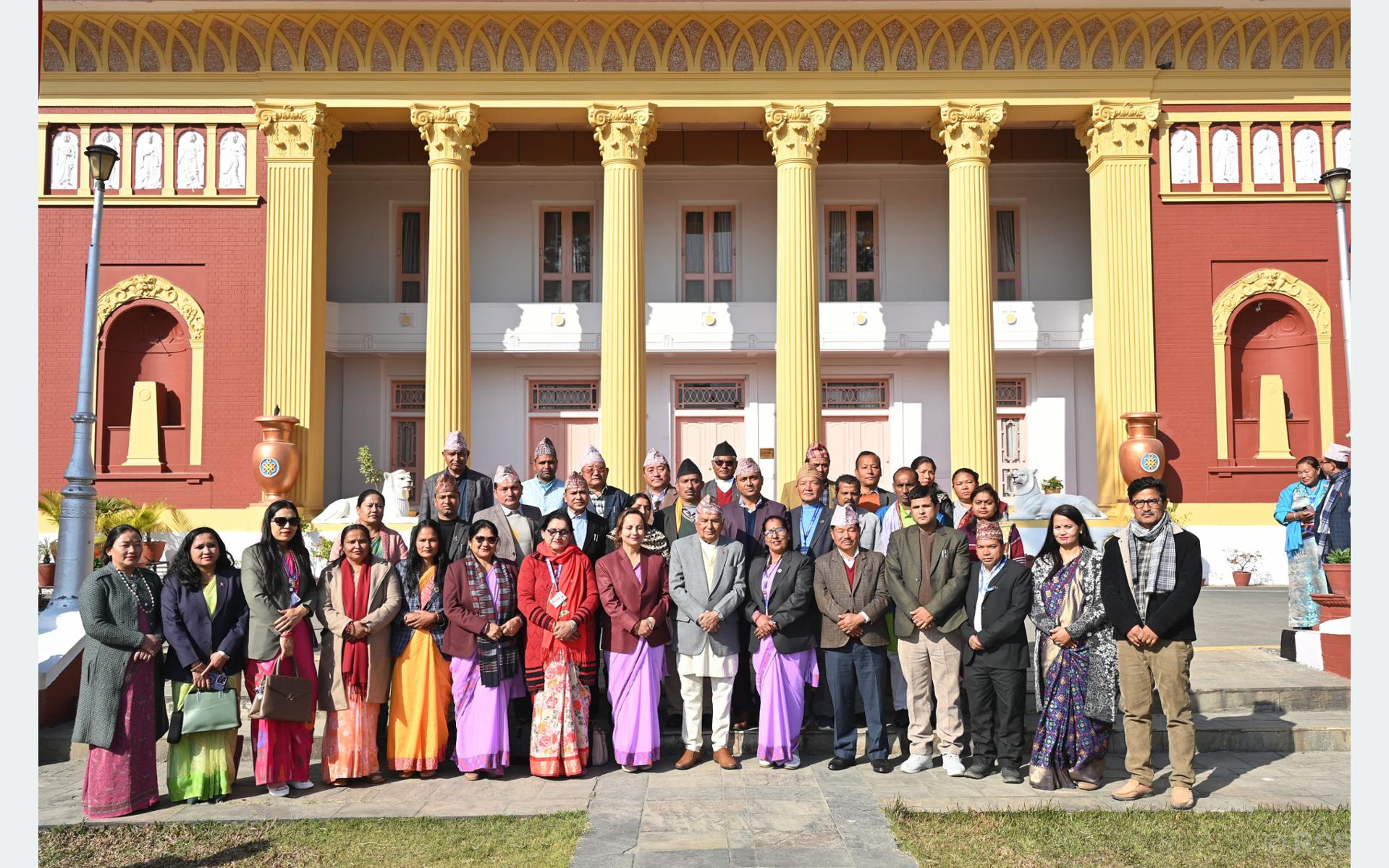 विकासलाई केन्द्रमा राखेर काम गर्न जनप्रतिनिधिलाई राष्ट्रपति पौडेलको आग्रह