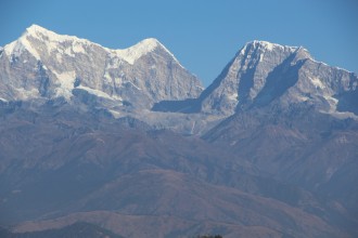 हिउँले टलक्क टल्कने सोलुखुम्बुका हिमाल कालापत्थरमा परिणत हुँदै