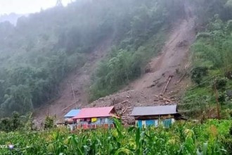 प्राकृतिक विपद्मा घर गुमाएकाहरुलाई अस्थायी आवास बनाउन  सरकारले ५० हजार रुपैयाँ दिने