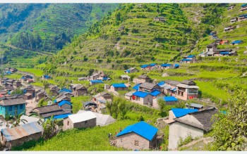 बागलुङका दुर्गम गाउँमा विद्युत् प्रसारण लाइन विस्तार