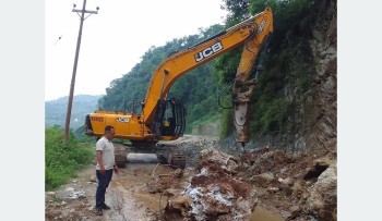 चार दिनदेखि अवरुद्ध बुद्धसिंह मार्ग खुल्यो