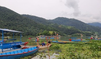 फेवाताल किनारमा रैथाने खाना महोत्सव