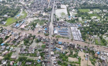 सीमामा बग्दै छ नेपाली भूमि 