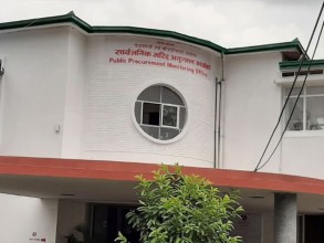 अनुगमन कार्यालयले साेध्याे २५ निर्माण व्यवसायीलाई लिखित स्पष्टीकरण