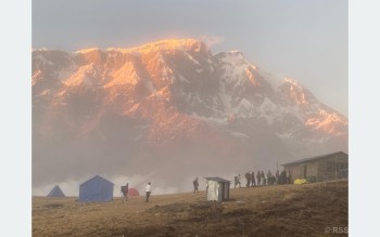 पर्यटनमा थपिँदै उत्साह, पर्यटकसँगै बढ्यो आम्दानी