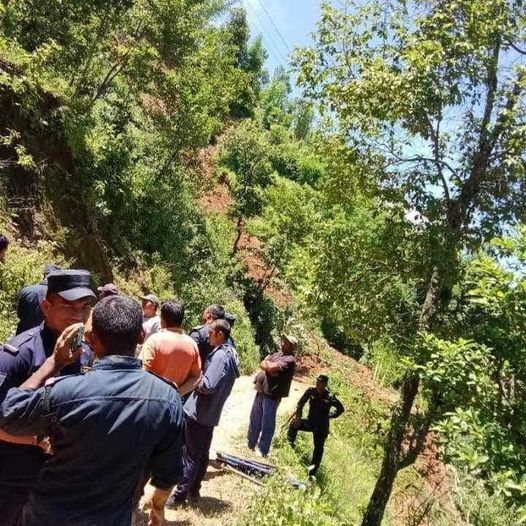 पहिरोले पुरेर शिक्षिकाकाे मृत्यु