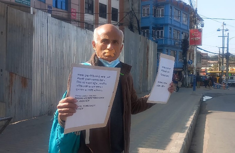 माइतीघरबाट डा. गोविन्द केसी पक्राउ