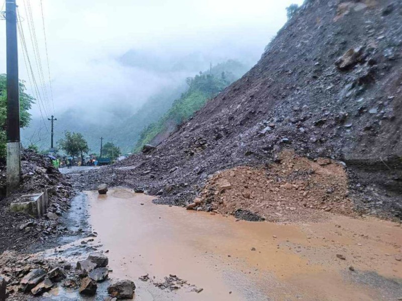 नारायणगढ–मुग्लिन सडकखण्ड एकतर्फी सञ्चालनमा