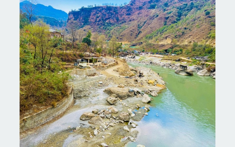 बागलुङका २५ स्थानमा तटबन्ध गरिँदै