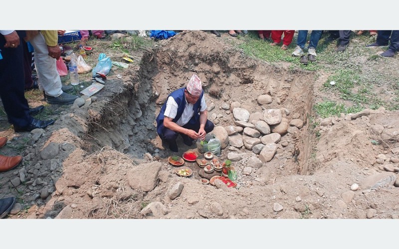 दुलेगौडा-लामागाउँ सडक स्तरोन्नति