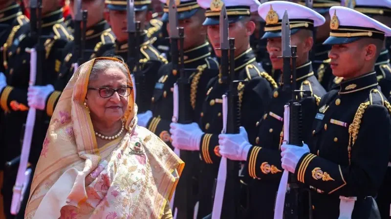 प्रधानमन्त्री शेख हसिनाले राजीनामा दिएर भारत भागेपछि अव बंगलादेशमा सेनाको भूमिका कस्तो रहला ? 