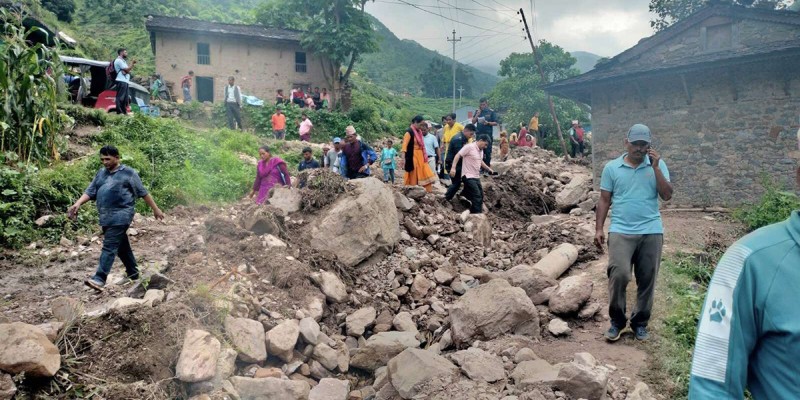 बाढी र पहिरोका कारण ४८ घर परिवार विस्थापित, एक हजार ६६१ परिवार जोखिममा