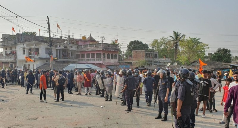 विराटनगरमा रामनवमीको र्‍यालीमा तनाव, हवाई फायर र अश्रुग्यास प्रहार