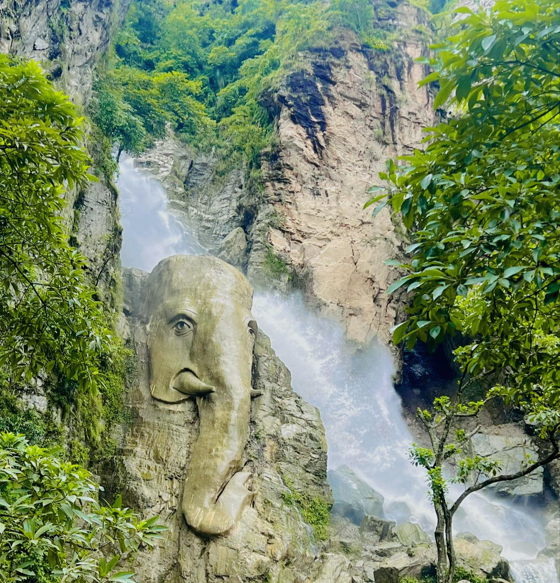 आन्तरिक पर्यटनको गन्तव्यस्थल ‘ऐनापहरा’