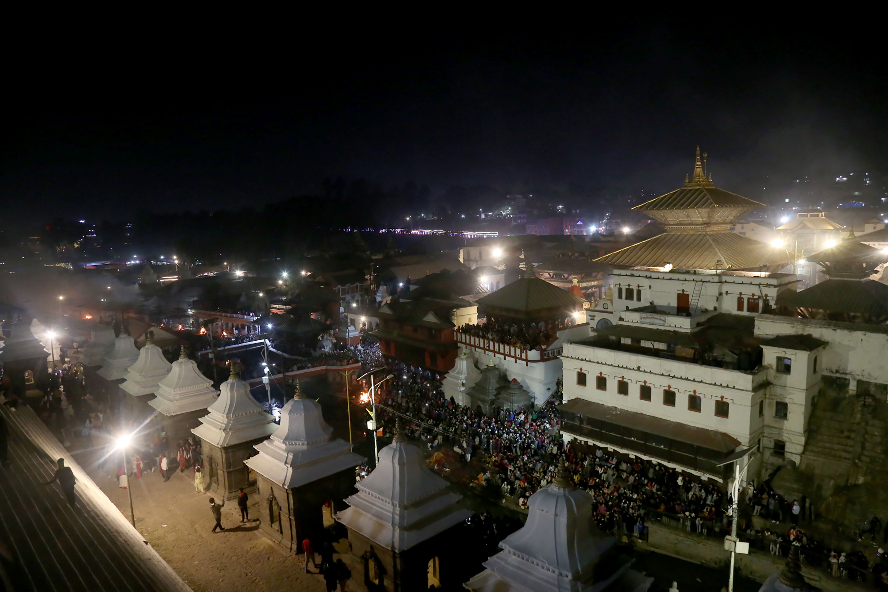 पशुपति क्षेत्रमा महाशिवरात्रिको तयारी पूरा, बिहान दुई बजेदेखि चारै ढोका खुला गरिने