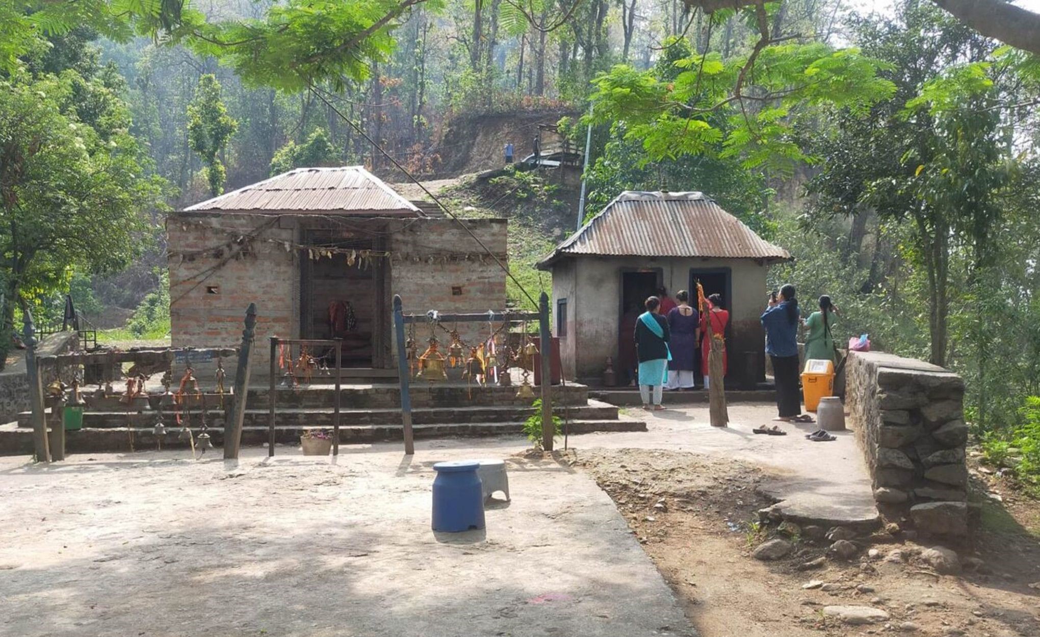 ठेकेदार बेपत्ता भएपछि अकला मन्दिर पुनःनिर्माणको काम अधुरै 