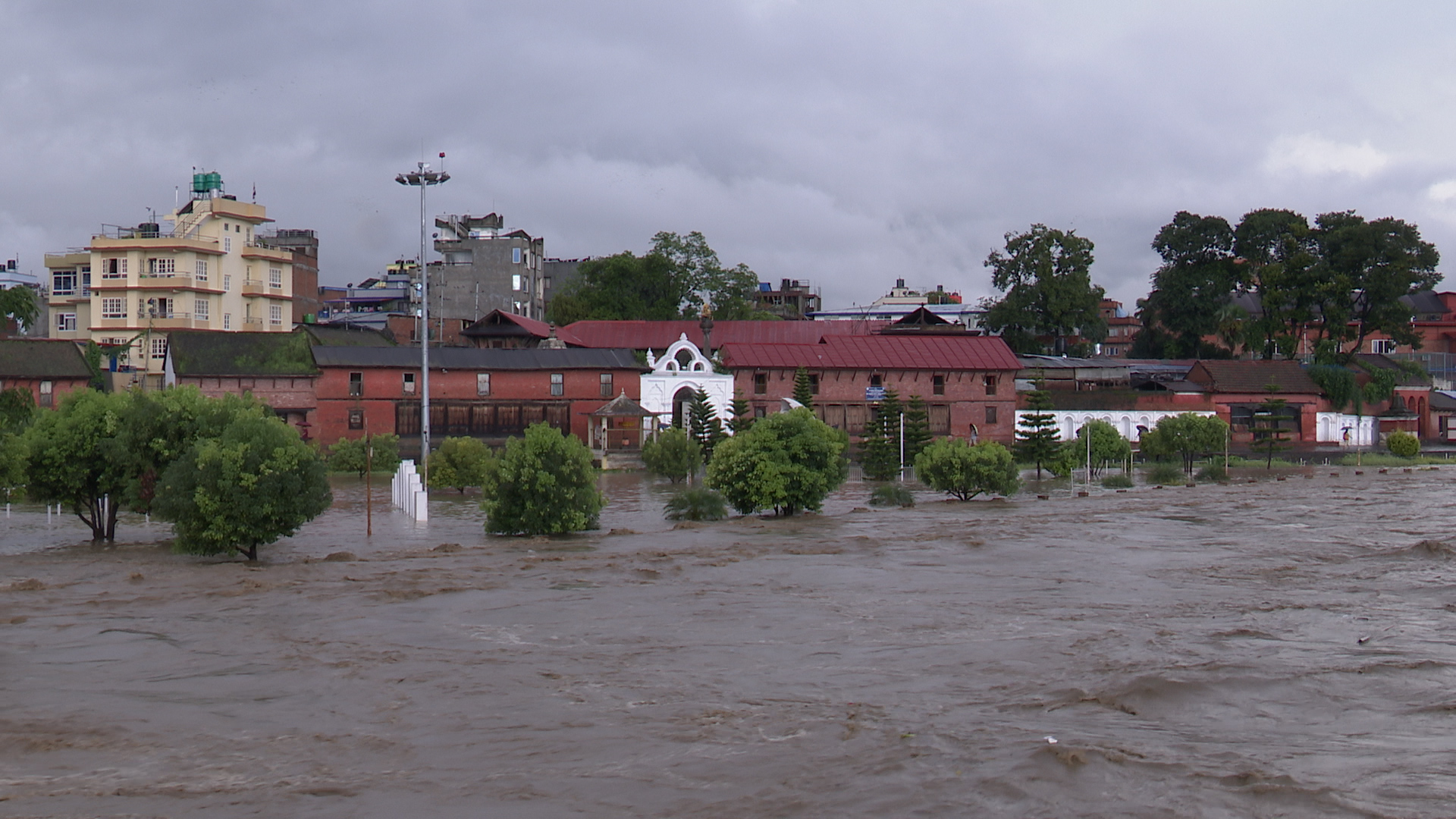 काठमाडौं उपत्यकाका नदीमा जलसतह उच्च, सतर्कता अपनाउन आग्रह