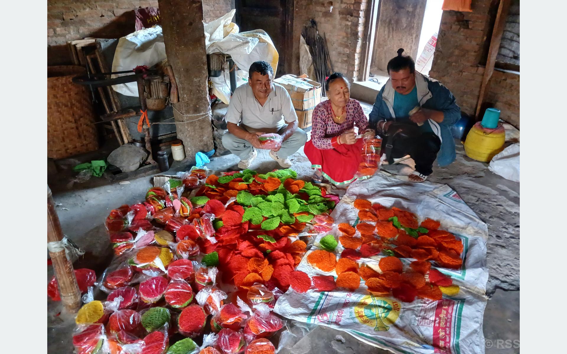 गाउँमा झिनियाँको व्यापार फस्टाउँदै