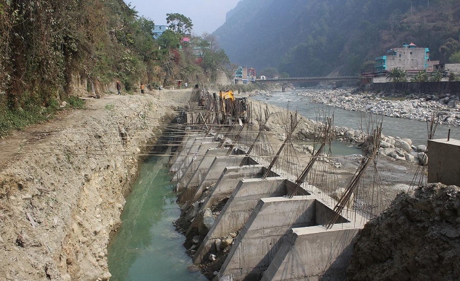 कालीगण्डकीको कटान रोकथाम गर्न पर्खाल निर्माण