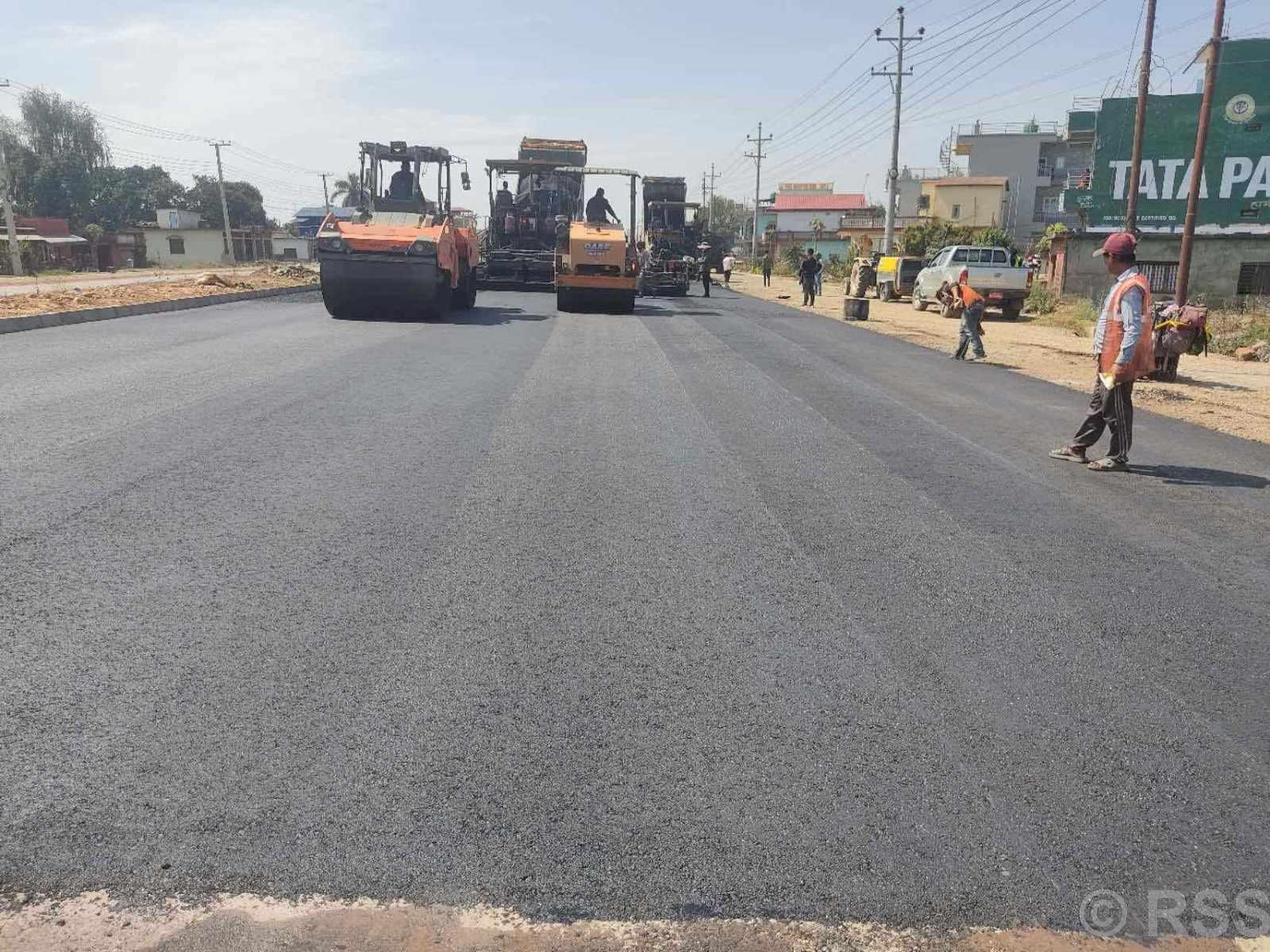 म्याग्दीको दरबाङ सडक कालोपत्र गरियो