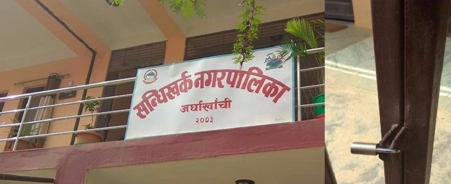 अभिभावकविहीन बालबालिकालाई कपडा वितरण