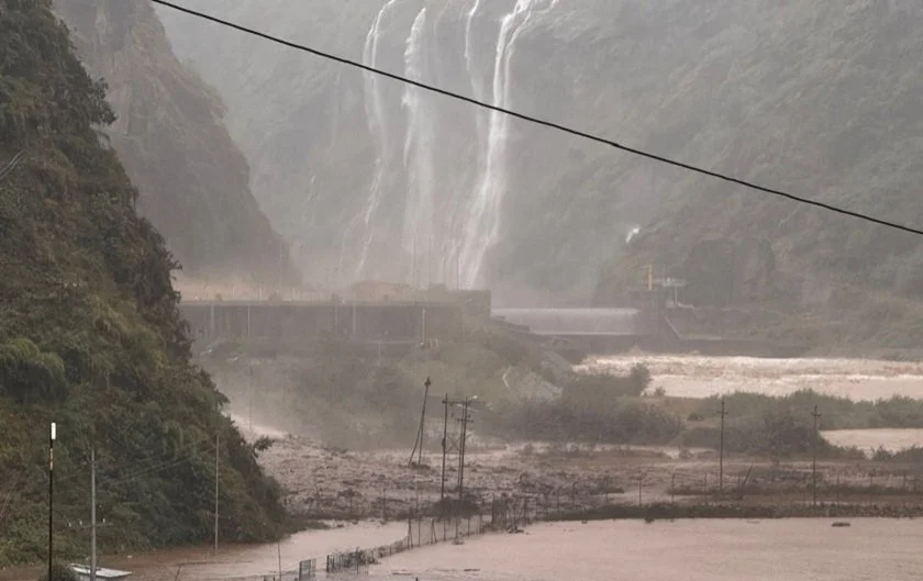 तङ्ग्रिँदै बाढीको चपेटामा परेको काठमाडौँ उपत्यका