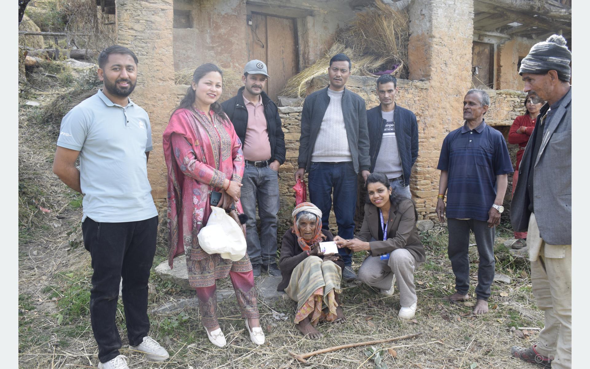 छयानब्बे वर्षमा नागरिकता, अहिले पनि बारीमा काम गर्दै