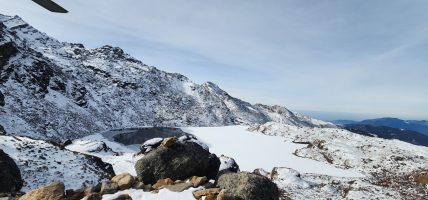 गोसाइँकुण्डमा भक्तजनको आकर्षण बढ्दो गोसाइँकुण्डमा भक्तजनको आकर्षण बढ्दो