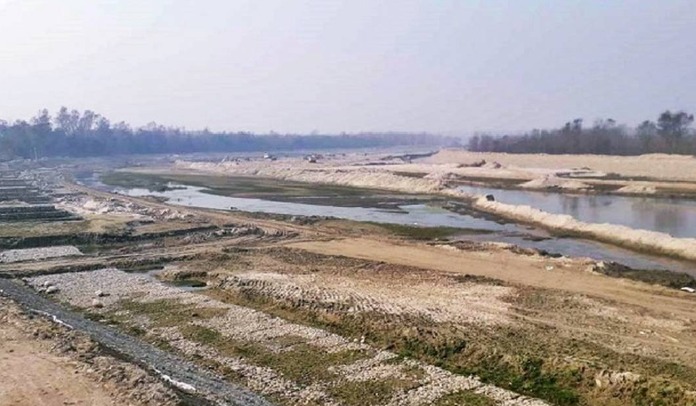 चार करोड ११ लाखमा मोहना नदीमा तटबन्ध निर्माण