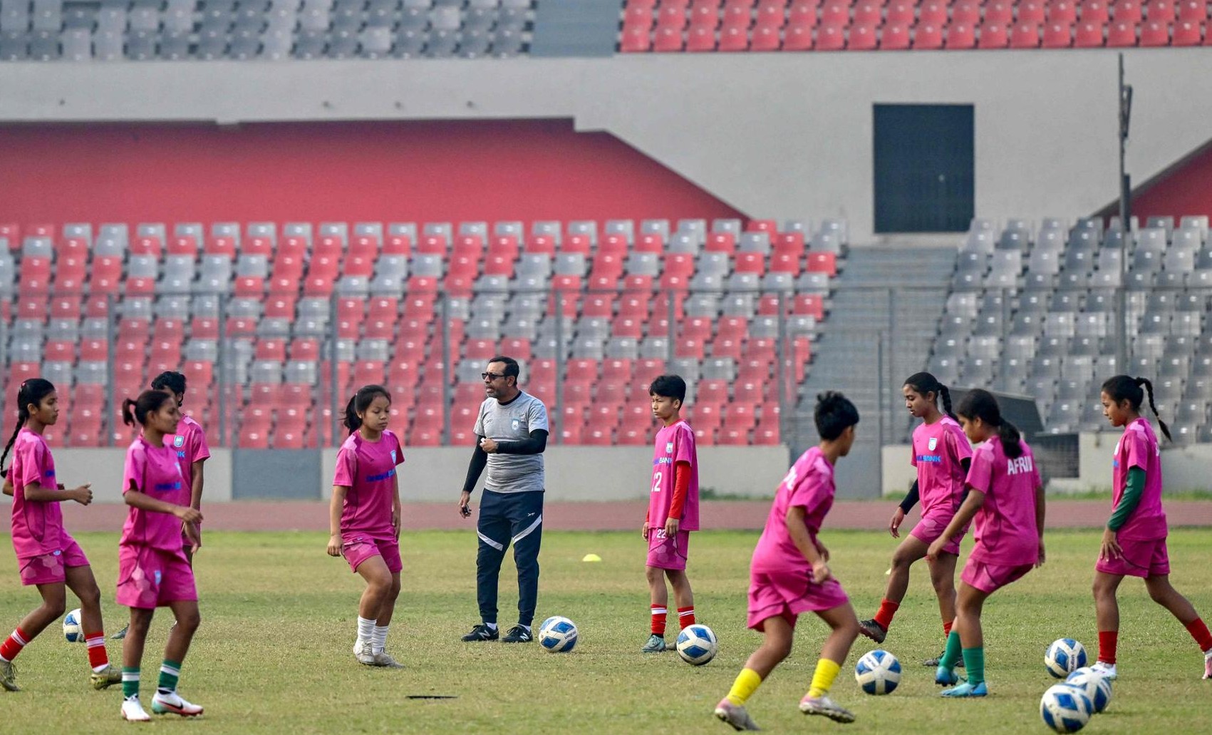 बाधा चिर्दै एसियन कपमा बङ्गलादेश