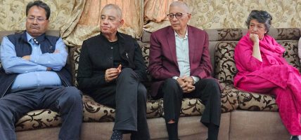 कांग्रेसमा मध्यमार्गी बाटोमा शेखर कोइराला