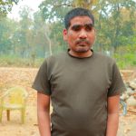 दृष्टिविहीन भए पनि हजारौँ विद्यार्थीको भविष्य उज्यालो बनाउँदै बिकटलाल