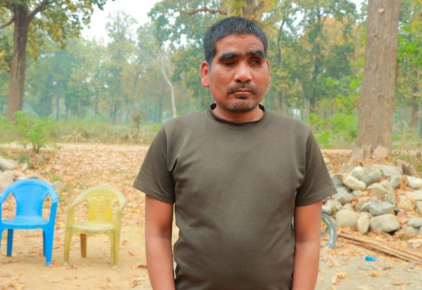 दृष्टिविहीन भए पनि हजारौँ विद्यार्थीको भविष्य उज्यालो बनाउँदै बिकटलाल