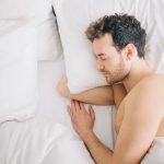 हल्का कपडामा सुत्दा राम्रो निद्रा : विशेषज्ञको सुझाव हल्का कपडामा सुत्दा राम्रो निद्रा : विशेषज्ञको सुझाव