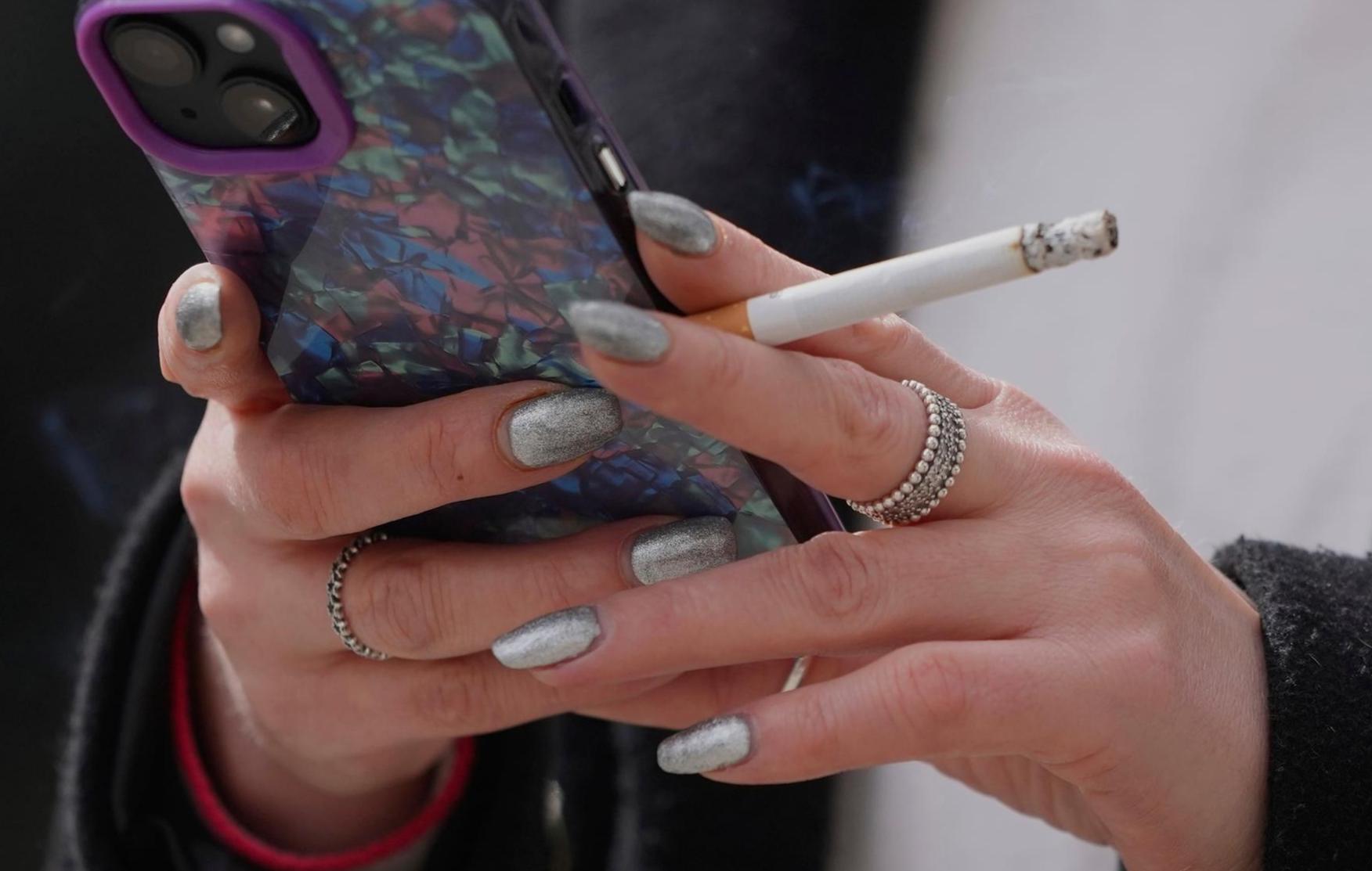 बेलायतमा चुरोटमाथि ऐतिहासिक कडाइ