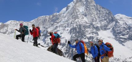 सगरमाथा आरोहण अनुमतिमा बन्यो रेकर्ड